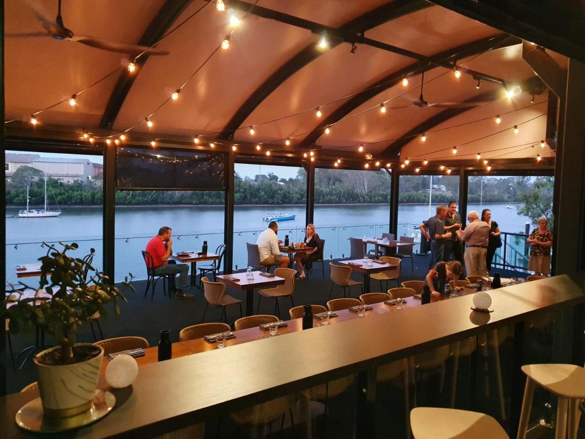 Burnett Riverside Hotel Бандаберг Екстериор снимка