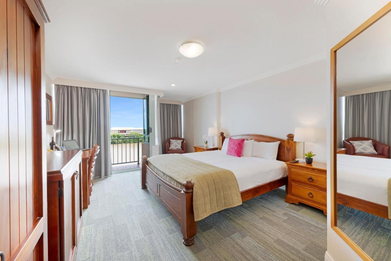 Burnett Riverside Hotel Бандаберг Стая снимка