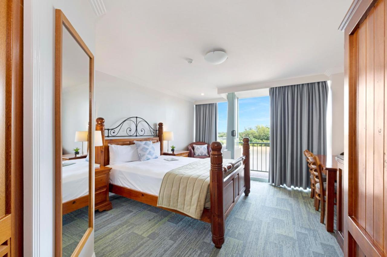 Burnett Riverside Hotel Бандаберг Стая снимка